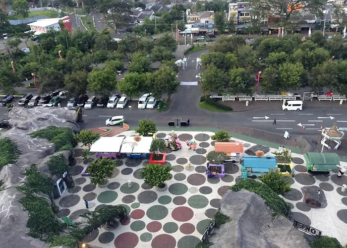 Pohon InnHotel Malang